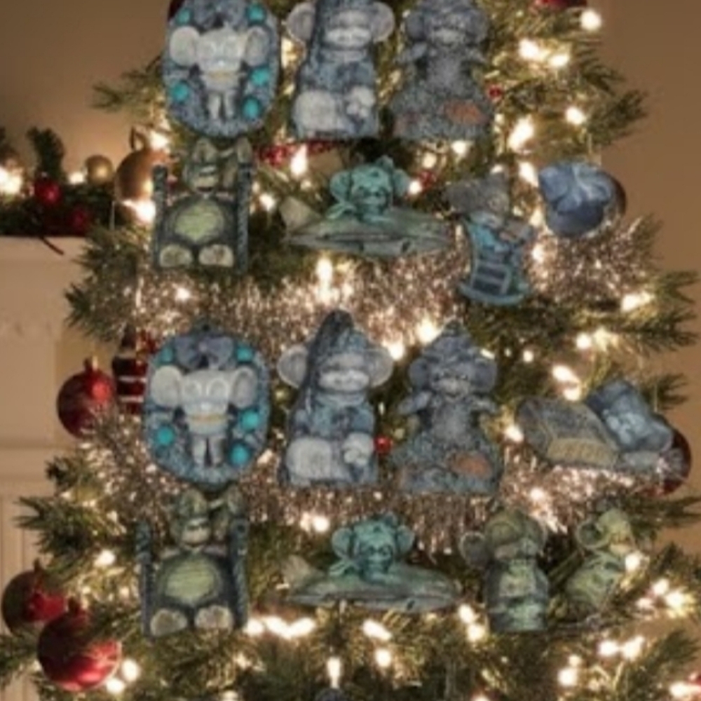 Vintage Lot of 15 Ceramic Christmas Mouse Ornaments 1981